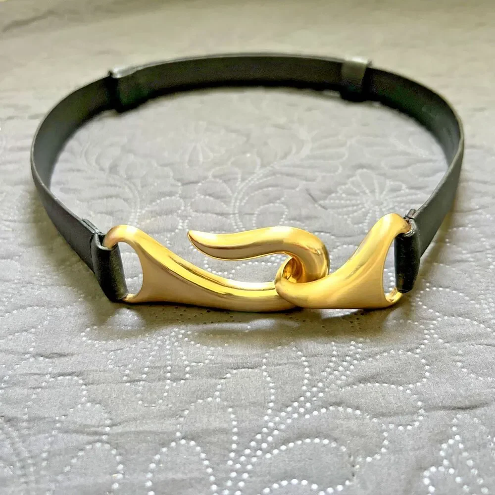 Chicos Genuine Leather Gold Hook Buckle Skinny Adjustable Waist Belt SZ S/M Chic